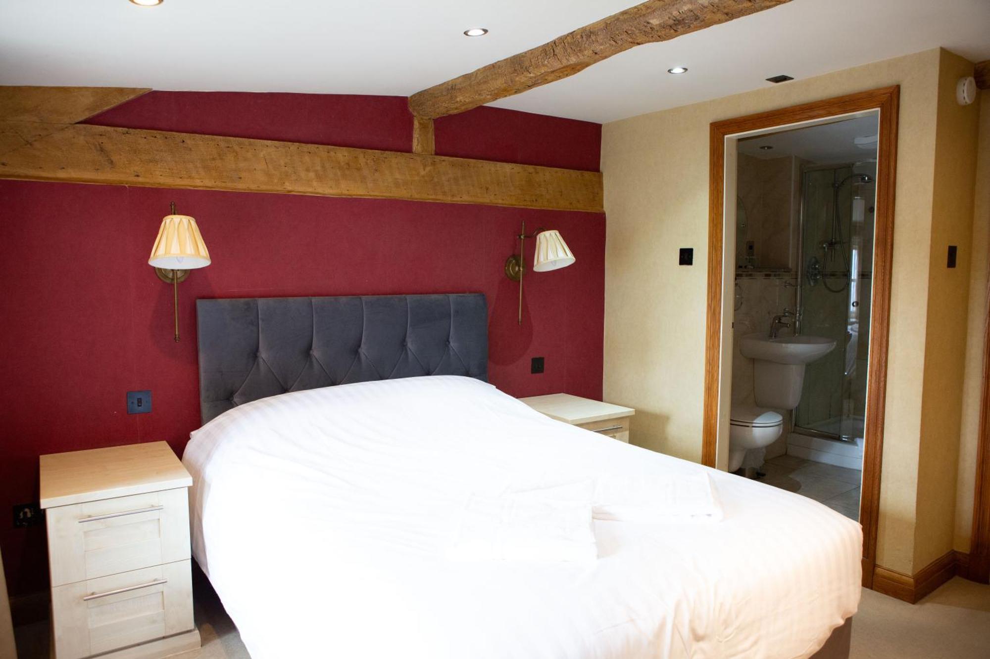 Готель Coach House Bentham Екстер'єр фото