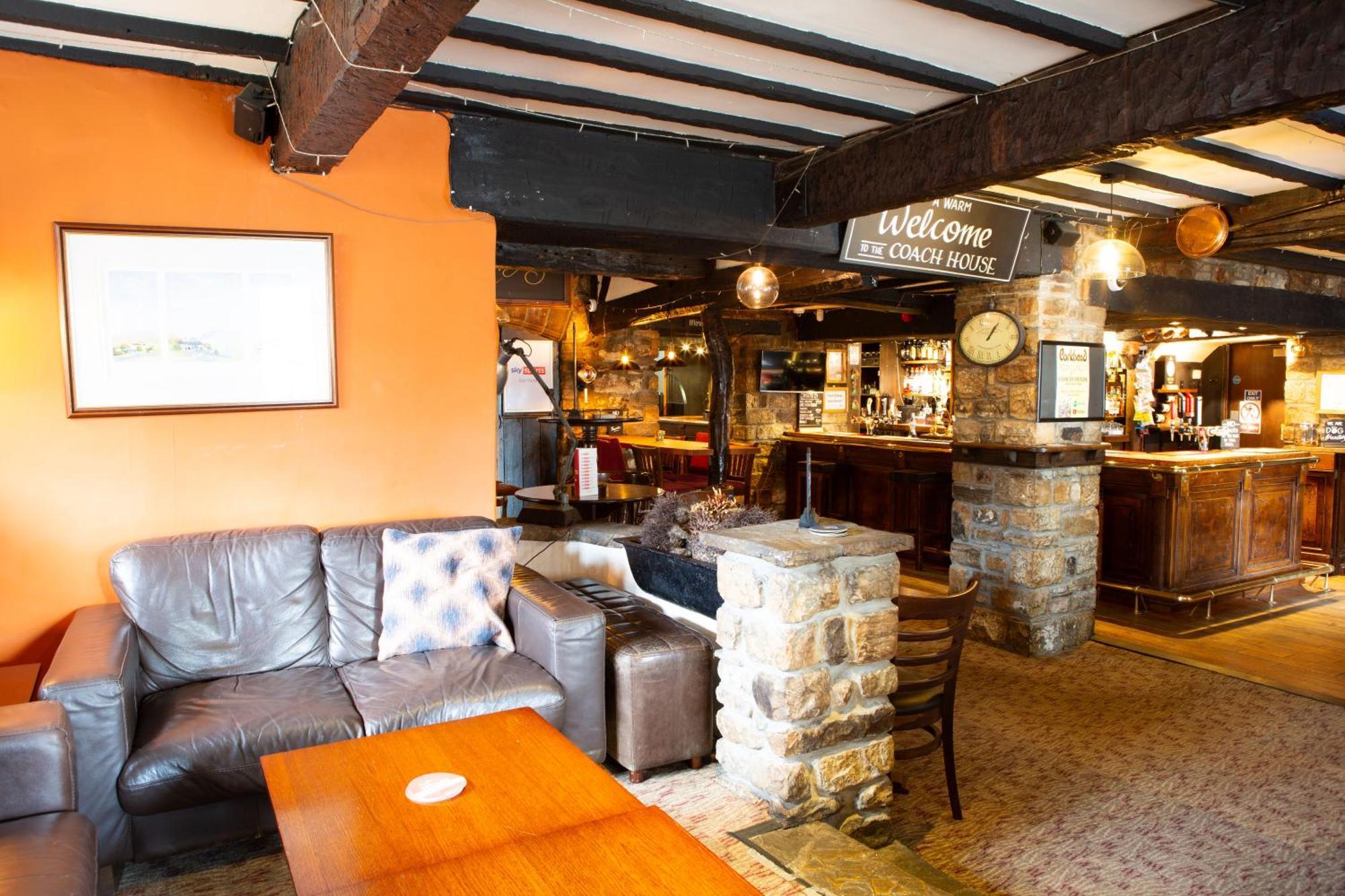 Готель Coach House Bentham Екстер'єр фото