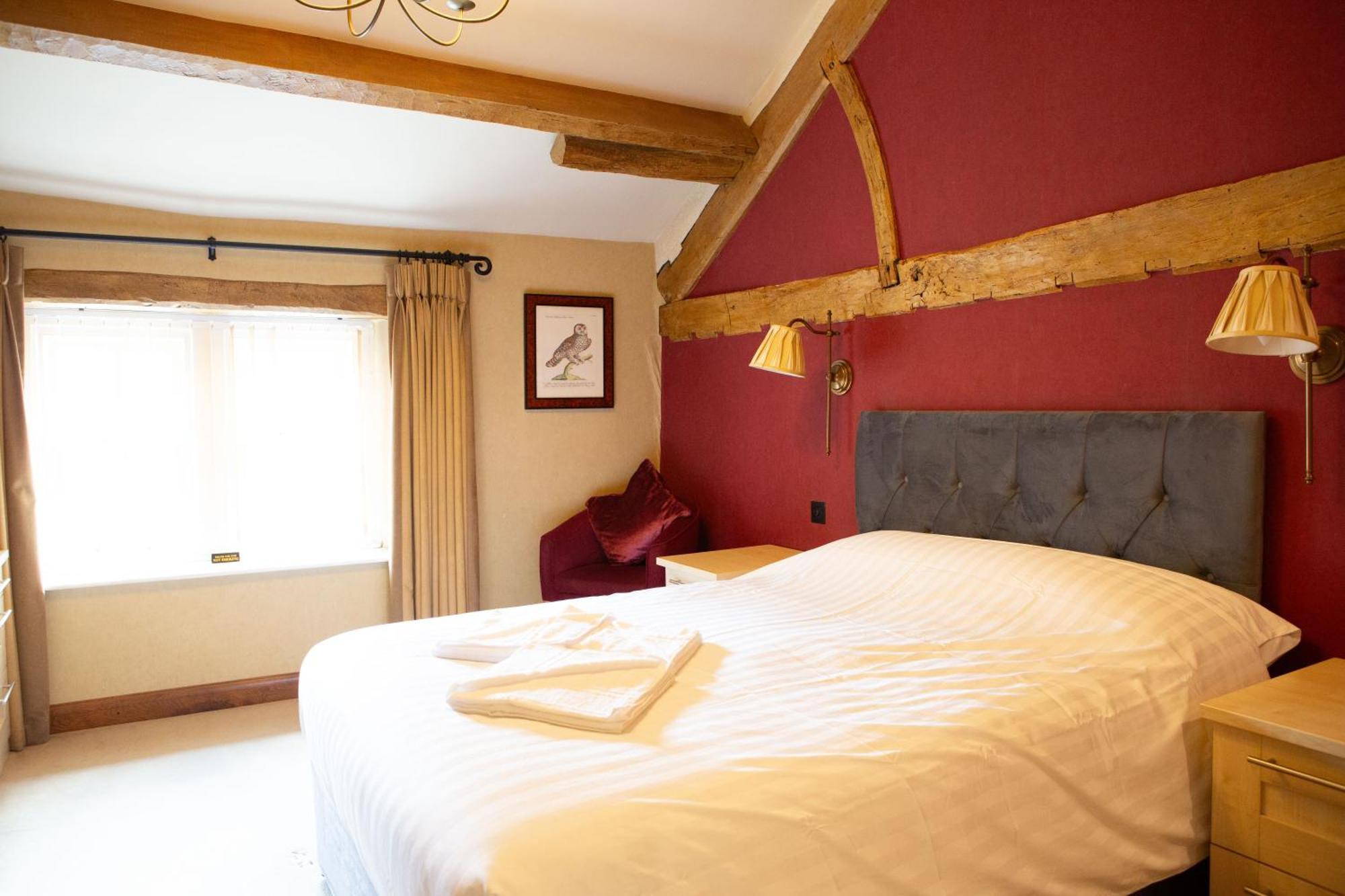 Готель Coach House Bentham Екстер'єр фото