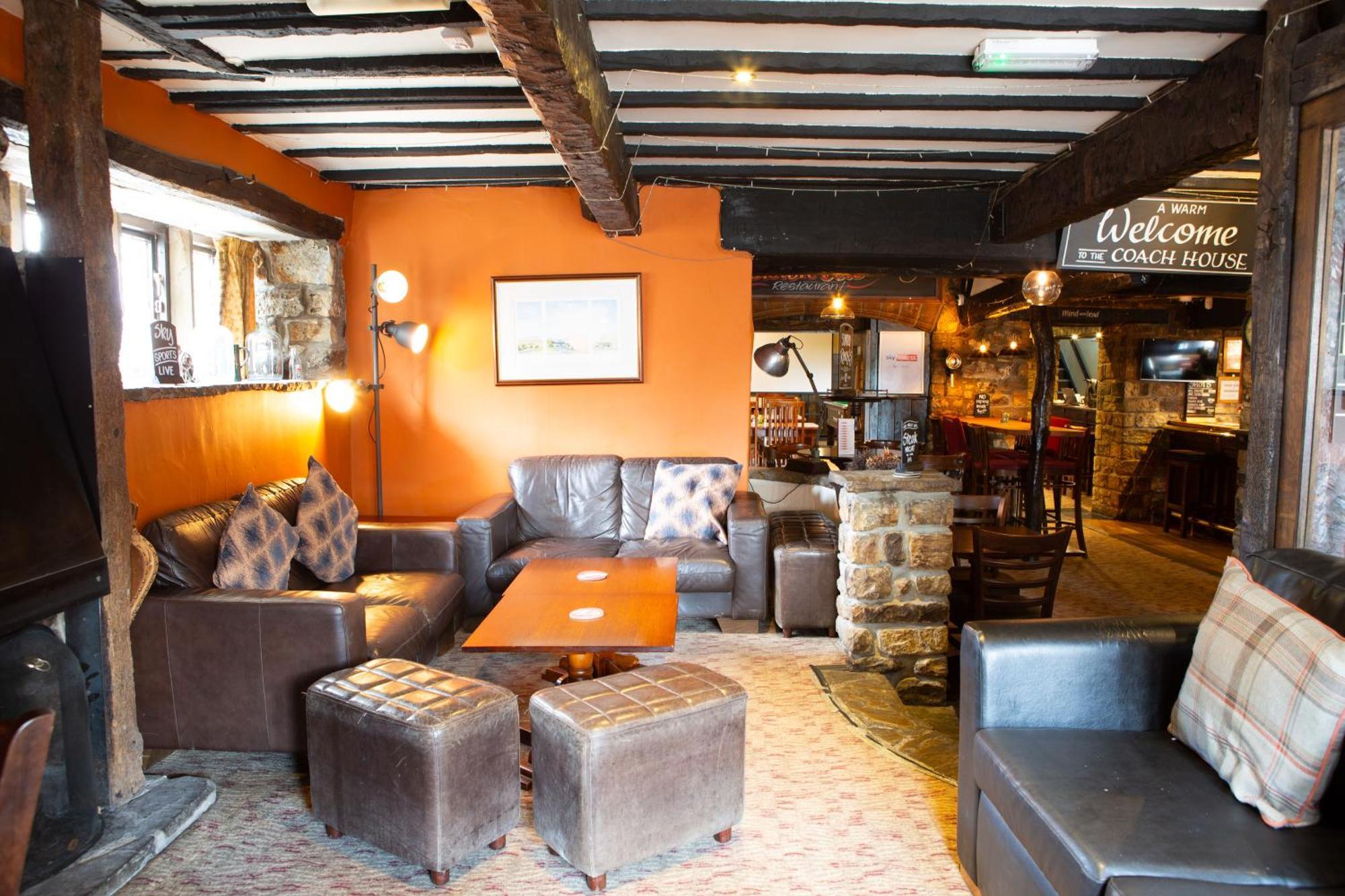 Готель Coach House Bentham Екстер'єр фото